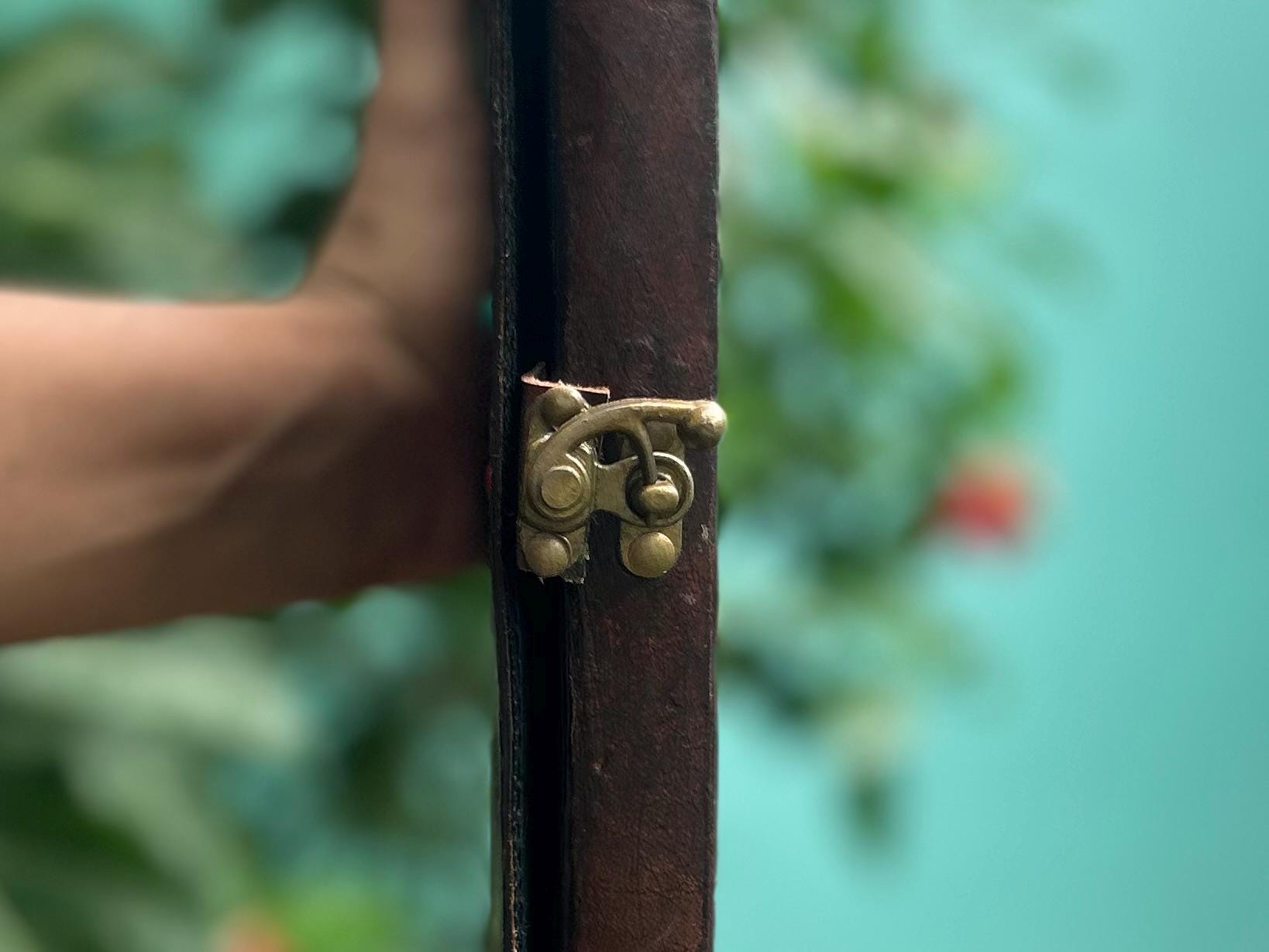 7 Stone Brown Leather Journal (7×10 in) – Vintage Notebook for Travel & Gifts