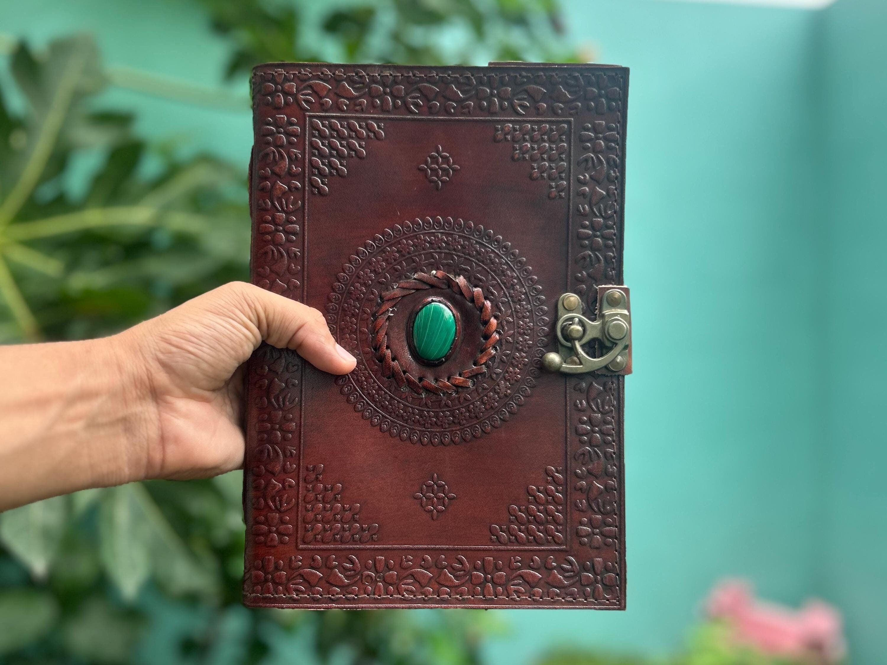 Green Stone Leather Journal (7×10 in) – Vintage Notebook for Travel & Gifts