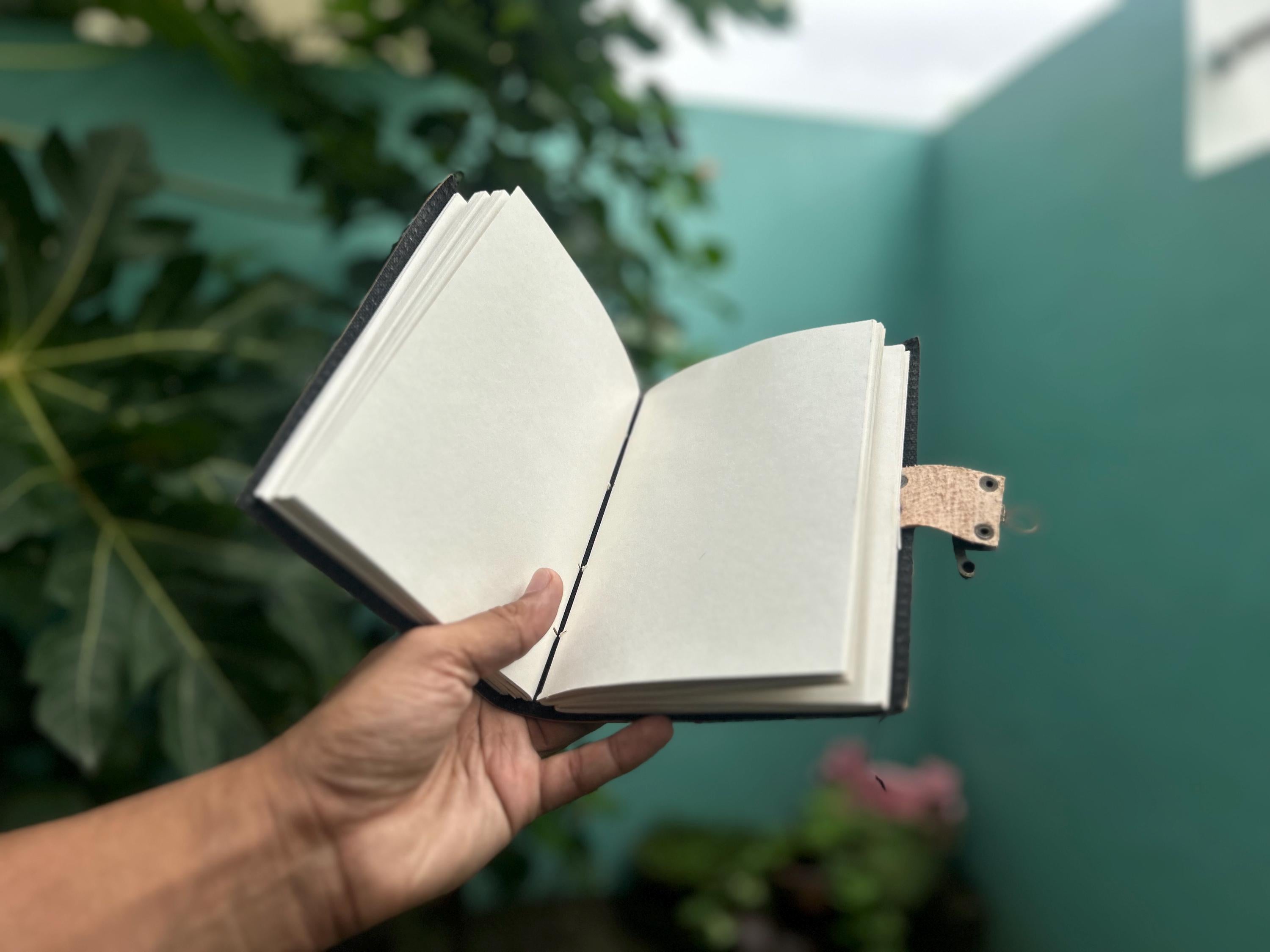 Set of 2 Leather Journals – Lock & Key and One Stone Brown (7×5 in)